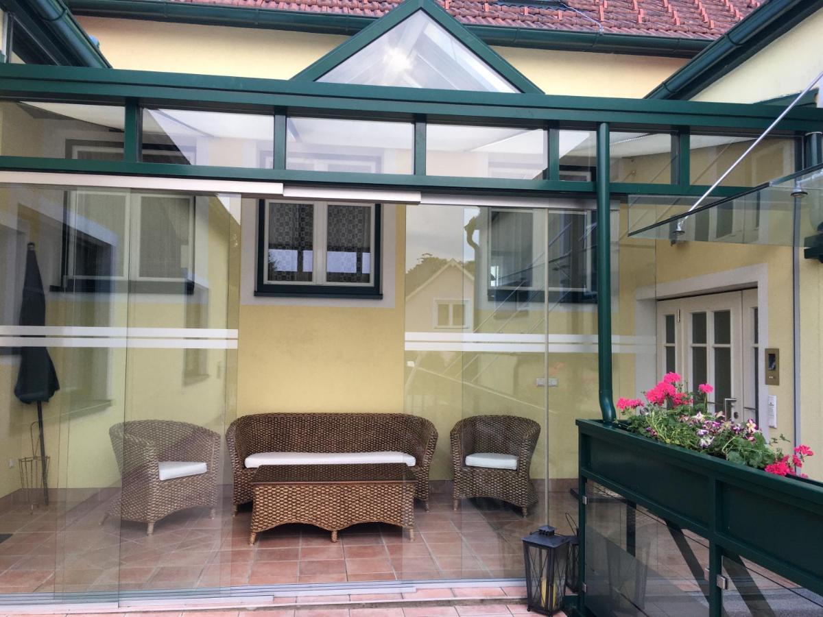Ferienappartement Regina Schrems  Bagian luar foto